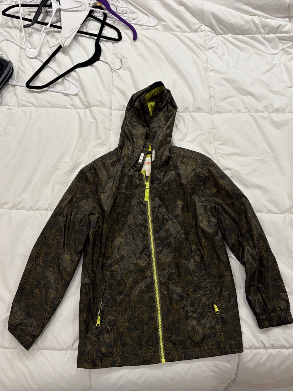 NWOT Cat & Jack Neon Yellow and Gray Camo Hooded Jacket